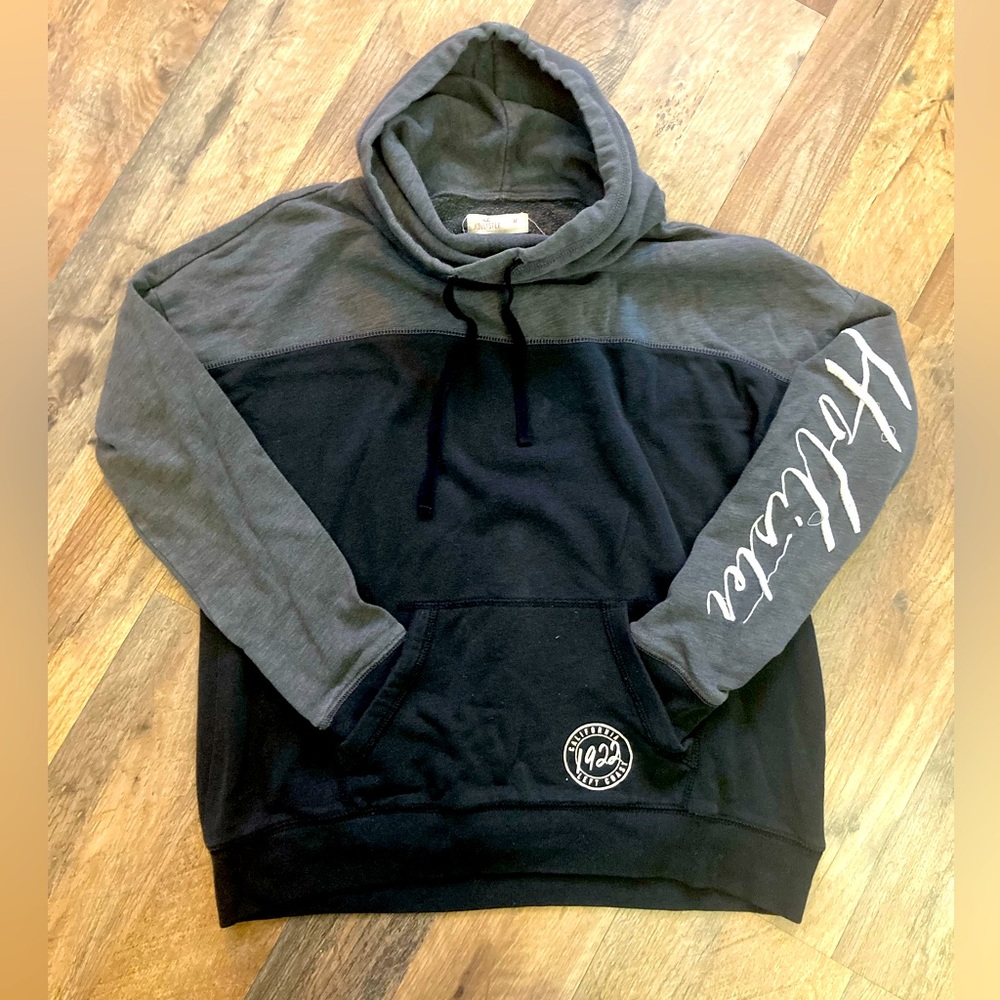 Hollister cowl neck sweatshirt